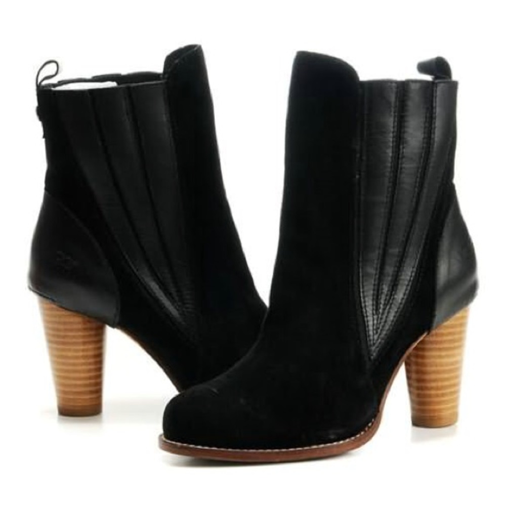 UGG Oliviya Ankle Boots